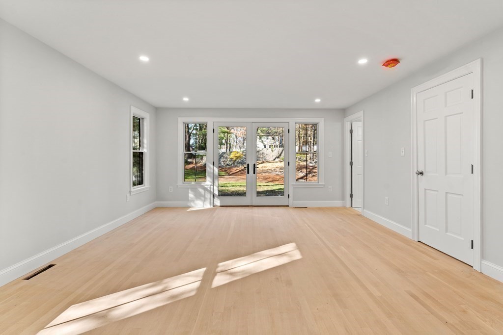 46 Bradyll Road Weston, MA 02493 - Photo 17 of 34