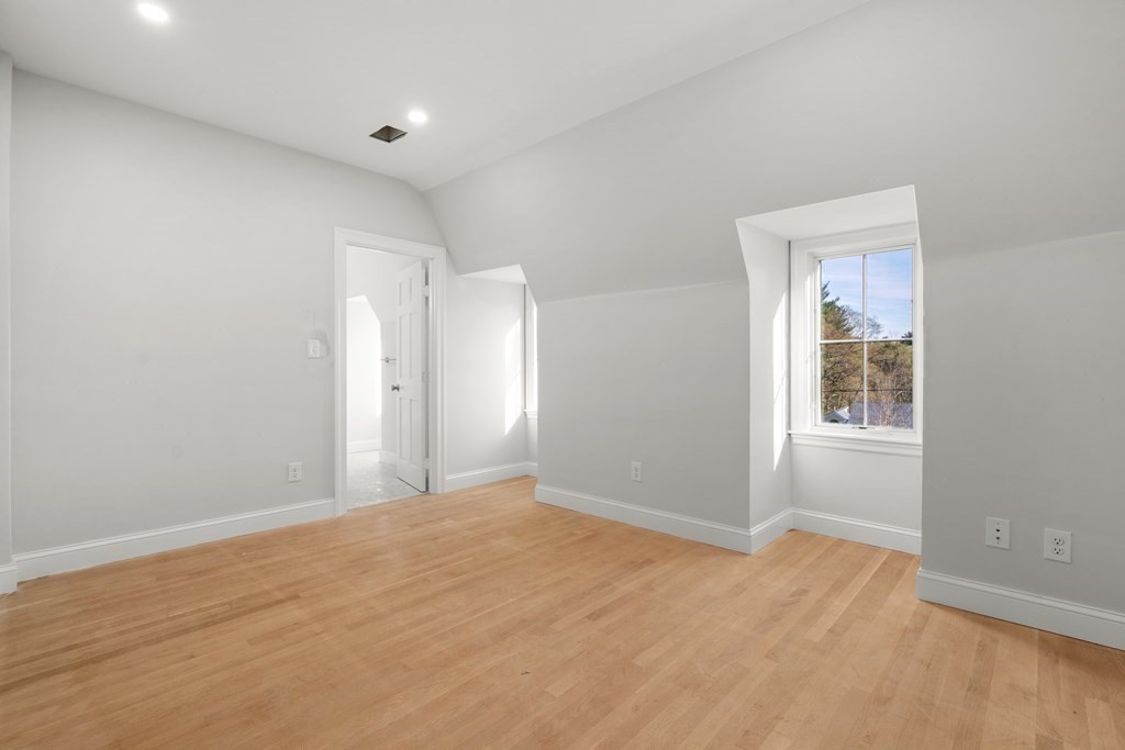 46 Bradyll Road Weston, MA 02493 - Photo 23 of 34