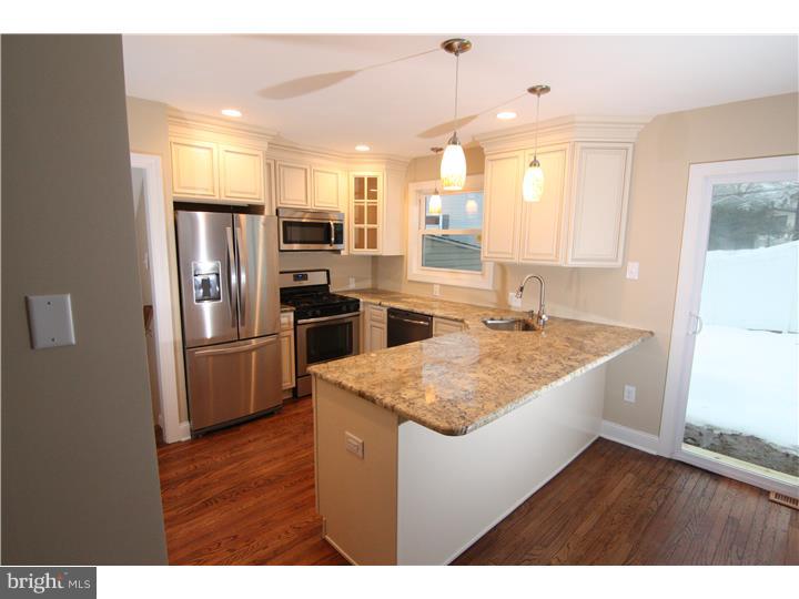 1371 Green Road Abington, PA 19001 - Photo 4 of 17 Kitchen