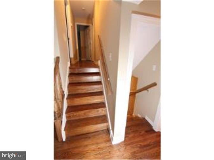 1371 Green Road Abington, PA 19001 - Photo 5 of 17 Hallway