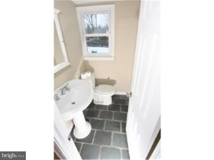 1371 Green Road Abington, PA 19001 - Photo 9 of 17 Half Bath