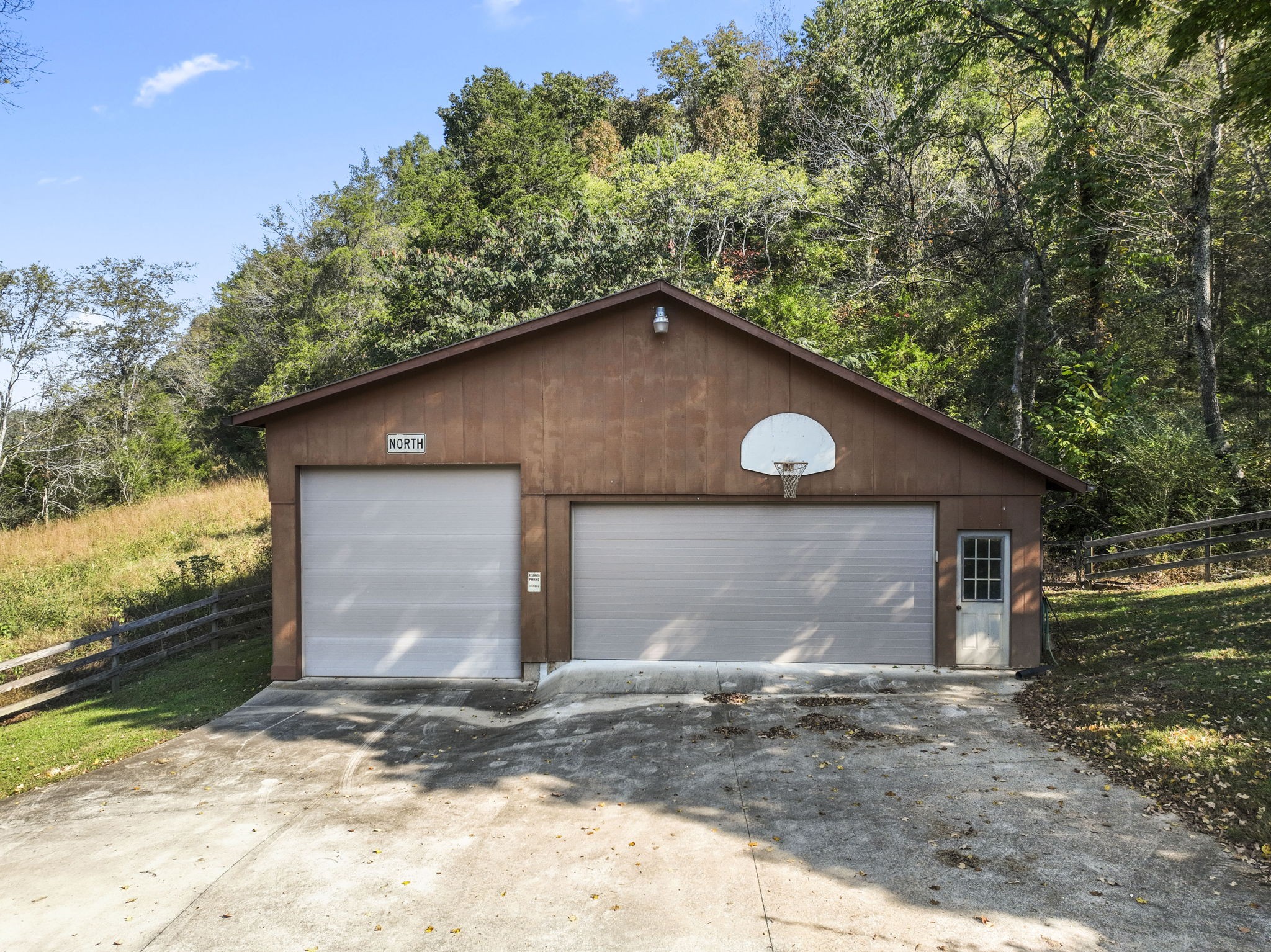 171 George Hill Road Manchester, TN 37355 - Photo 13 of 70 a house with a tree in the background
