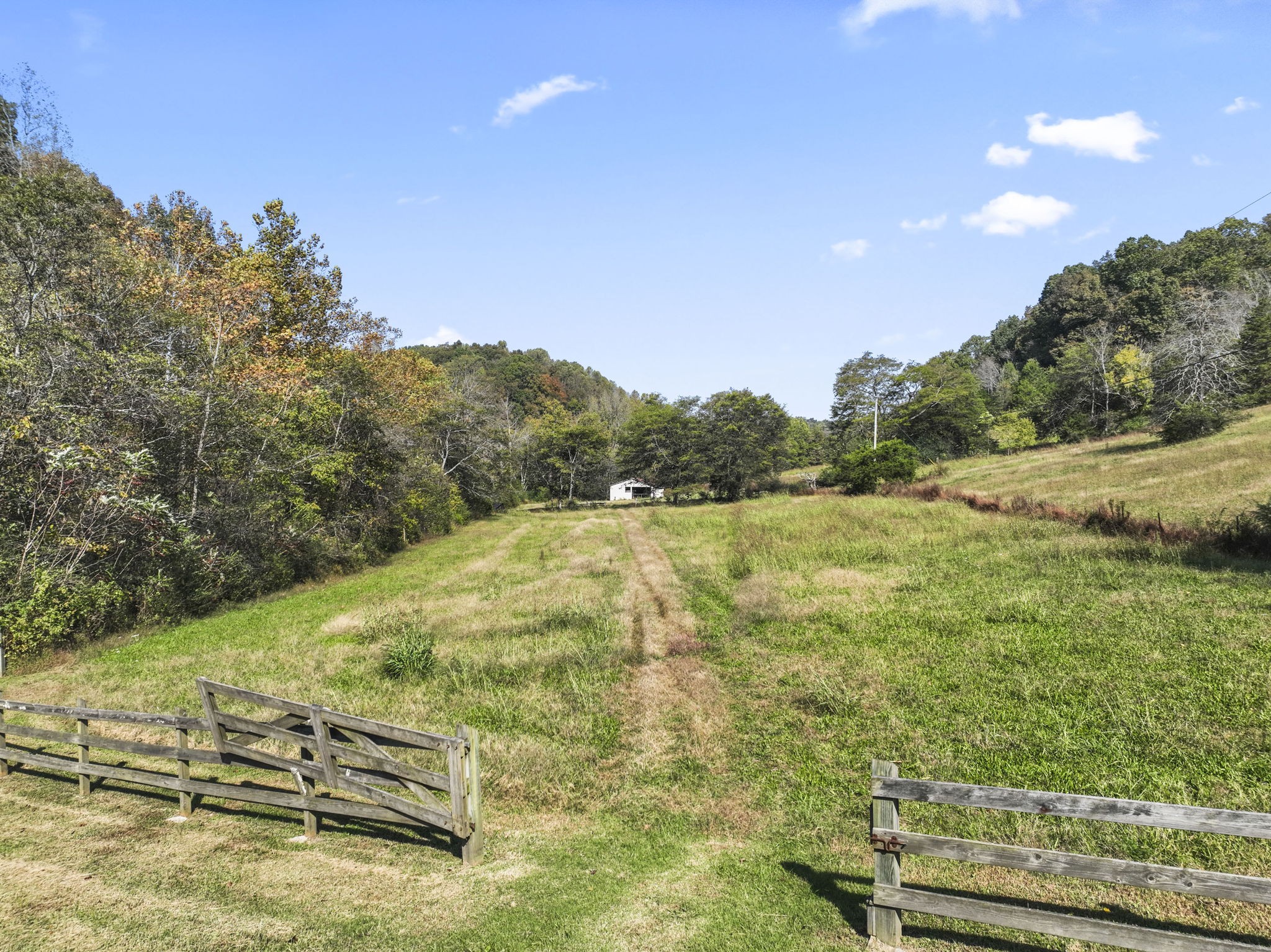 171 George Hill Road Manchester, TN 37355 - Photo 16 of 70 a view of a yard with an outdoor space