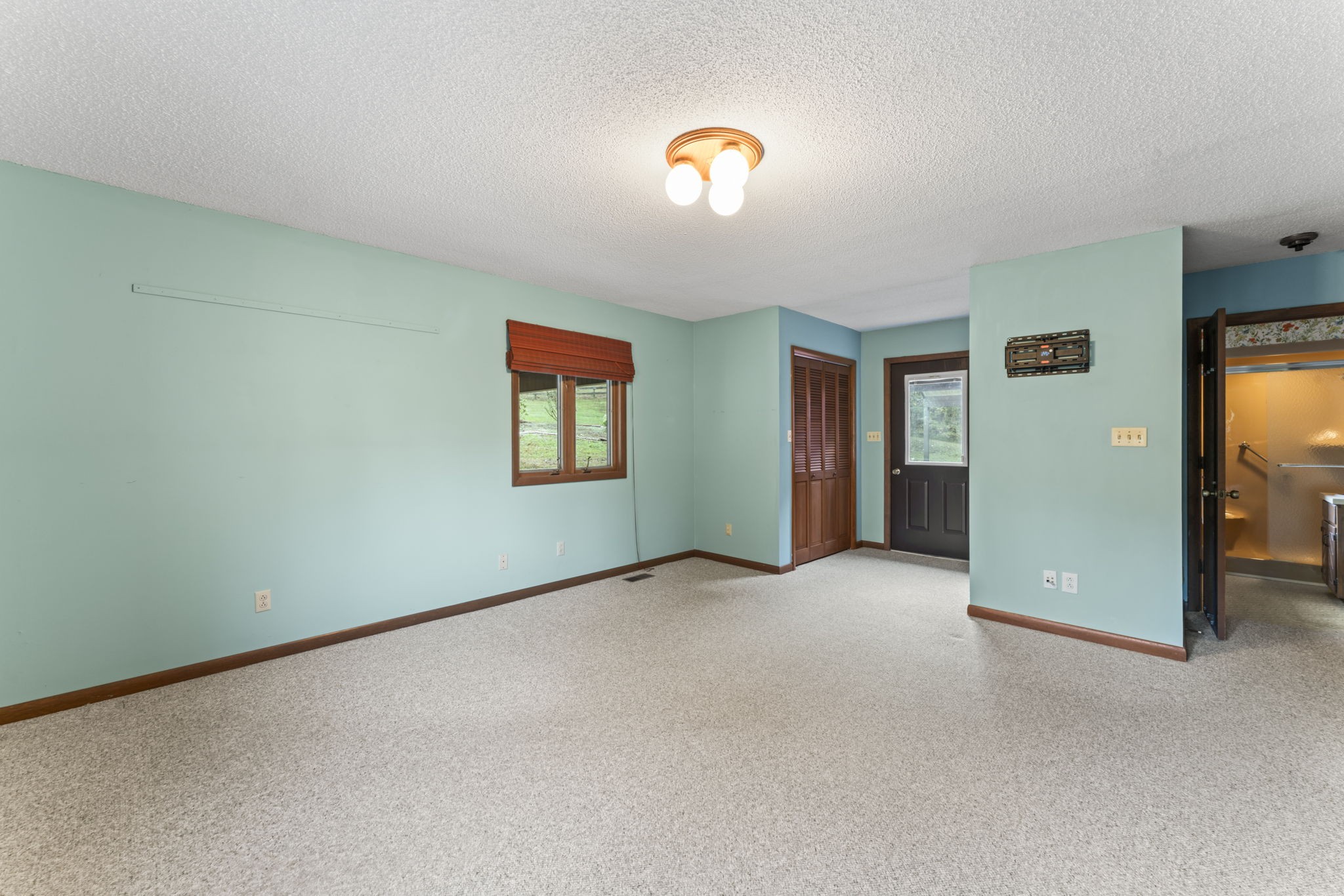 171 George Hill Road Manchester, TN 37355 - Photo 44 of 70 an empty room with windows