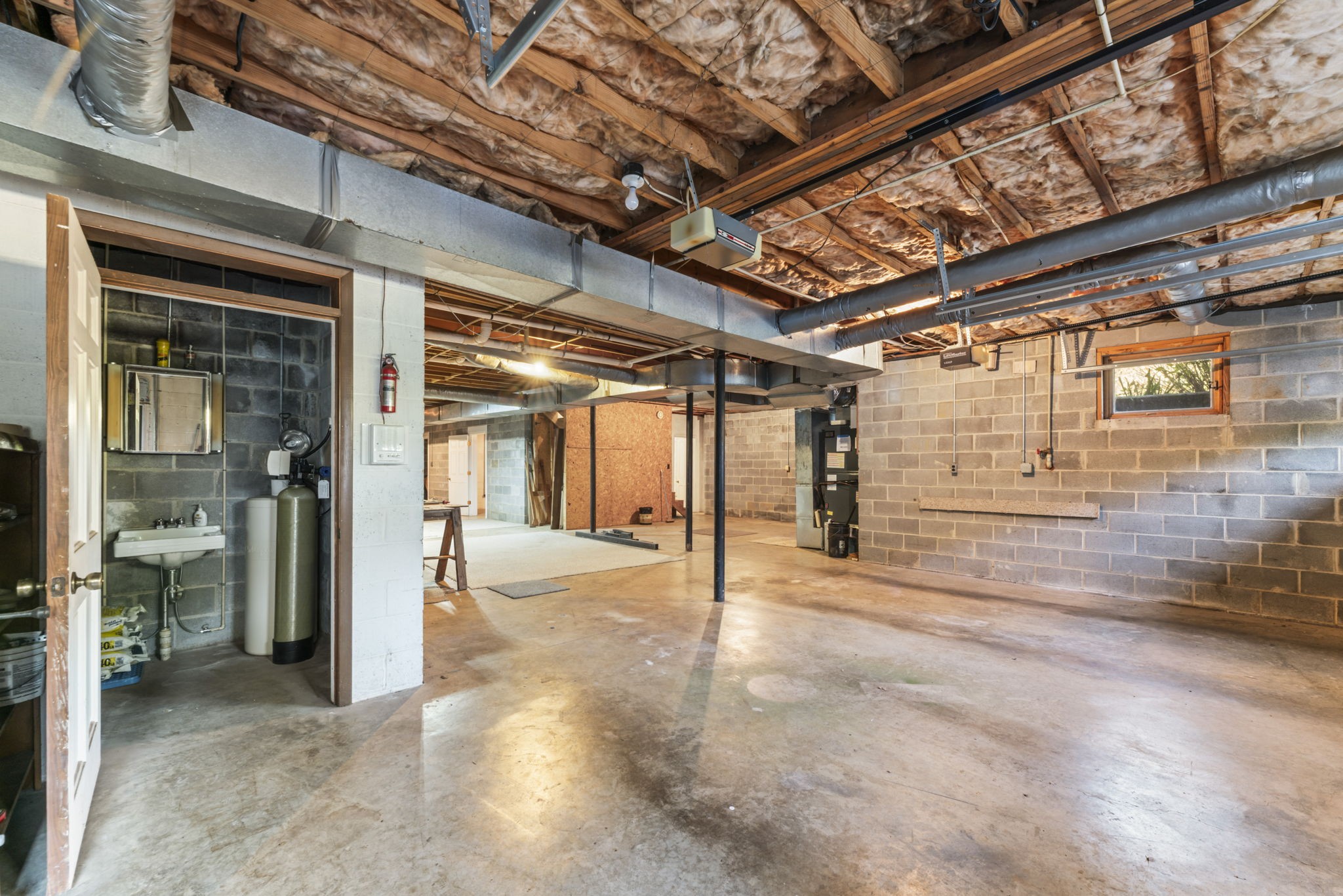 171 George Hill Road Manchester, TN 37355 - Photo 59 of 70 a view of a hall with wooden floor