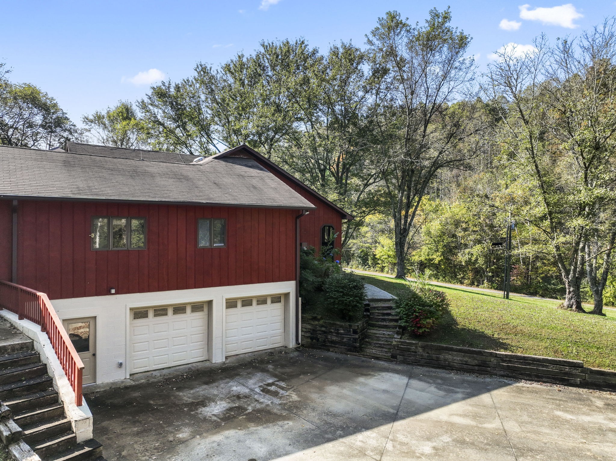 171 George Hill Road Manchester, TN 37355 - Photo 10 of 70 a view of a house with a yard
