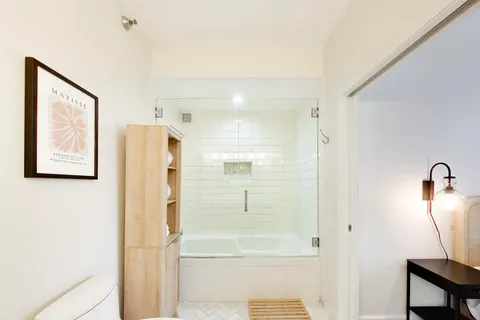 $524,900 | 421 West Huron Street, Unit 604, Chicago, IL 60654