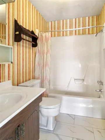 $249,900 | 2029 Kim Drive, Endicott, NY 13760