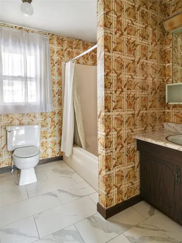 $249,900 | 2029 Kim Drive, Endicott, NY 13760