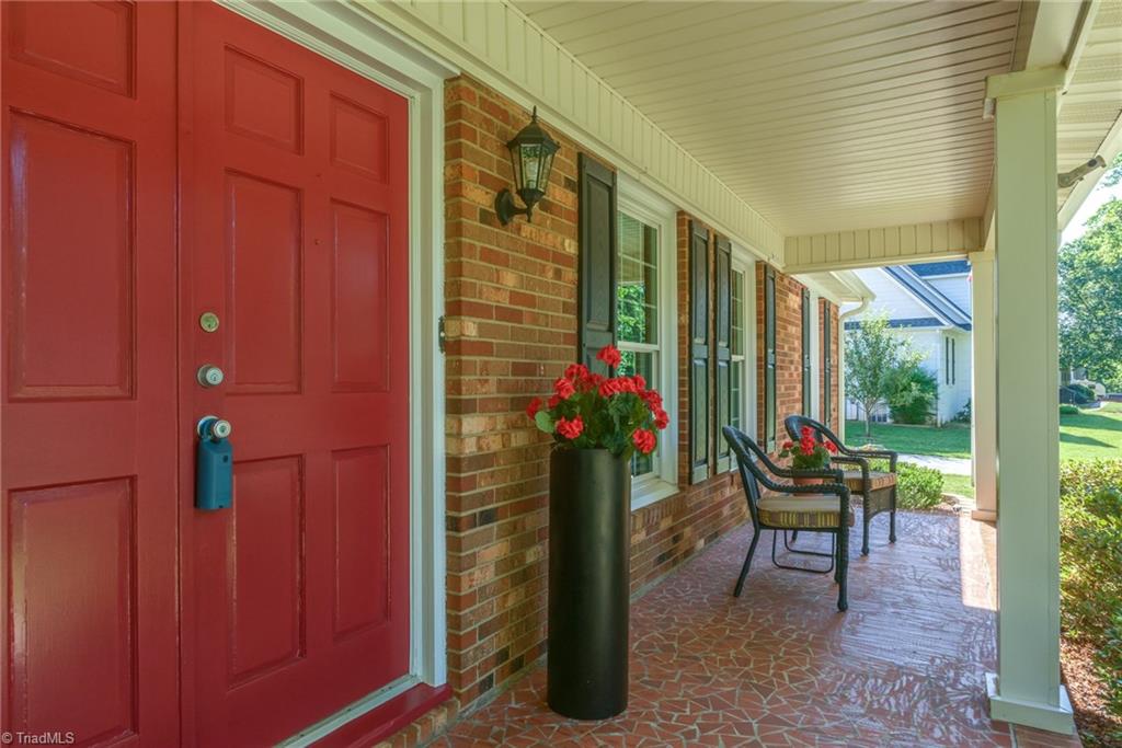 125 Bickerstaff Road Clemmons, NC 27012 - Photo 2 of 23 Gallery Image 2