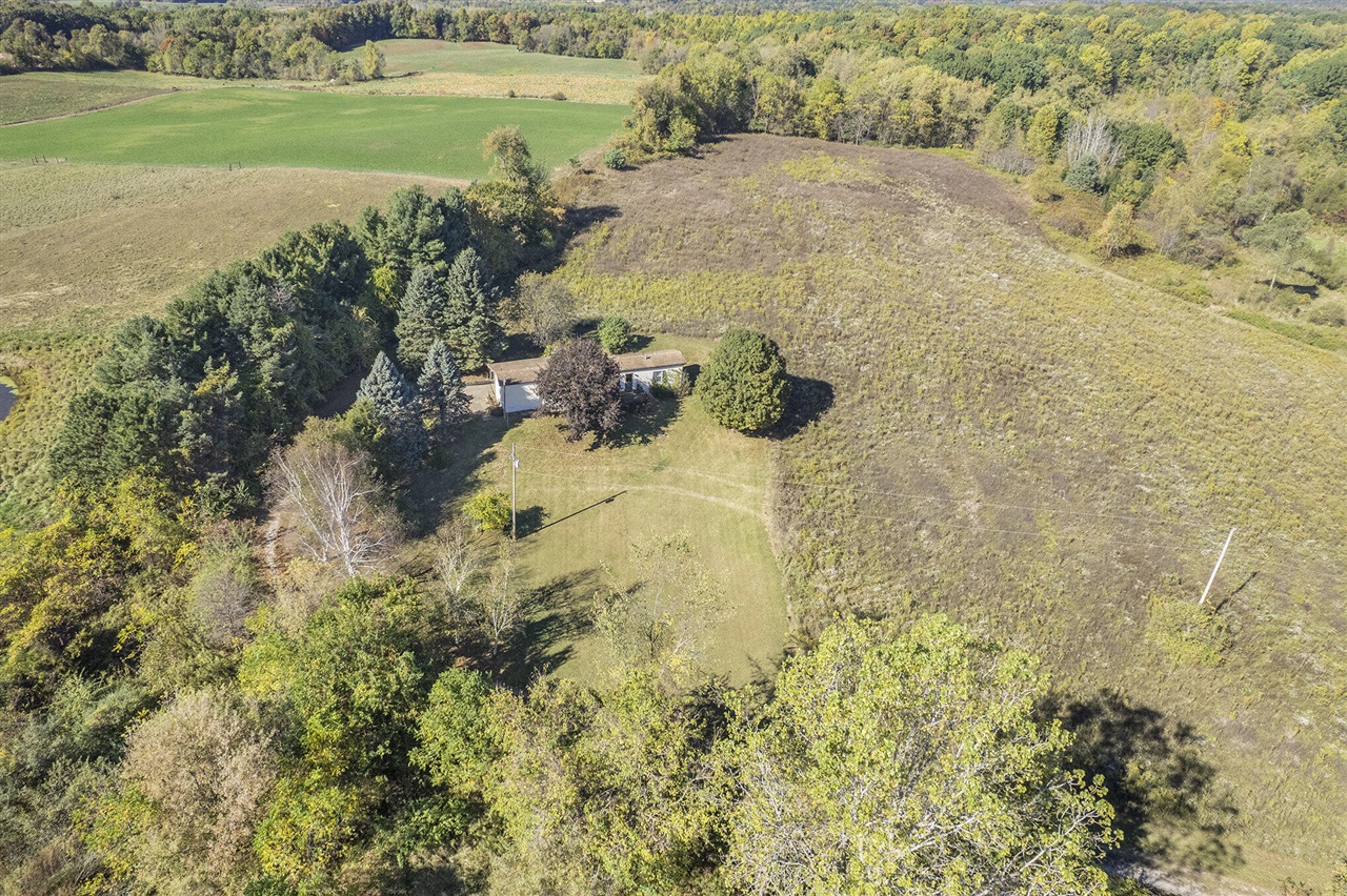 11480 North Adams Road North Adams, MI 49262 - Photo 20 of 28