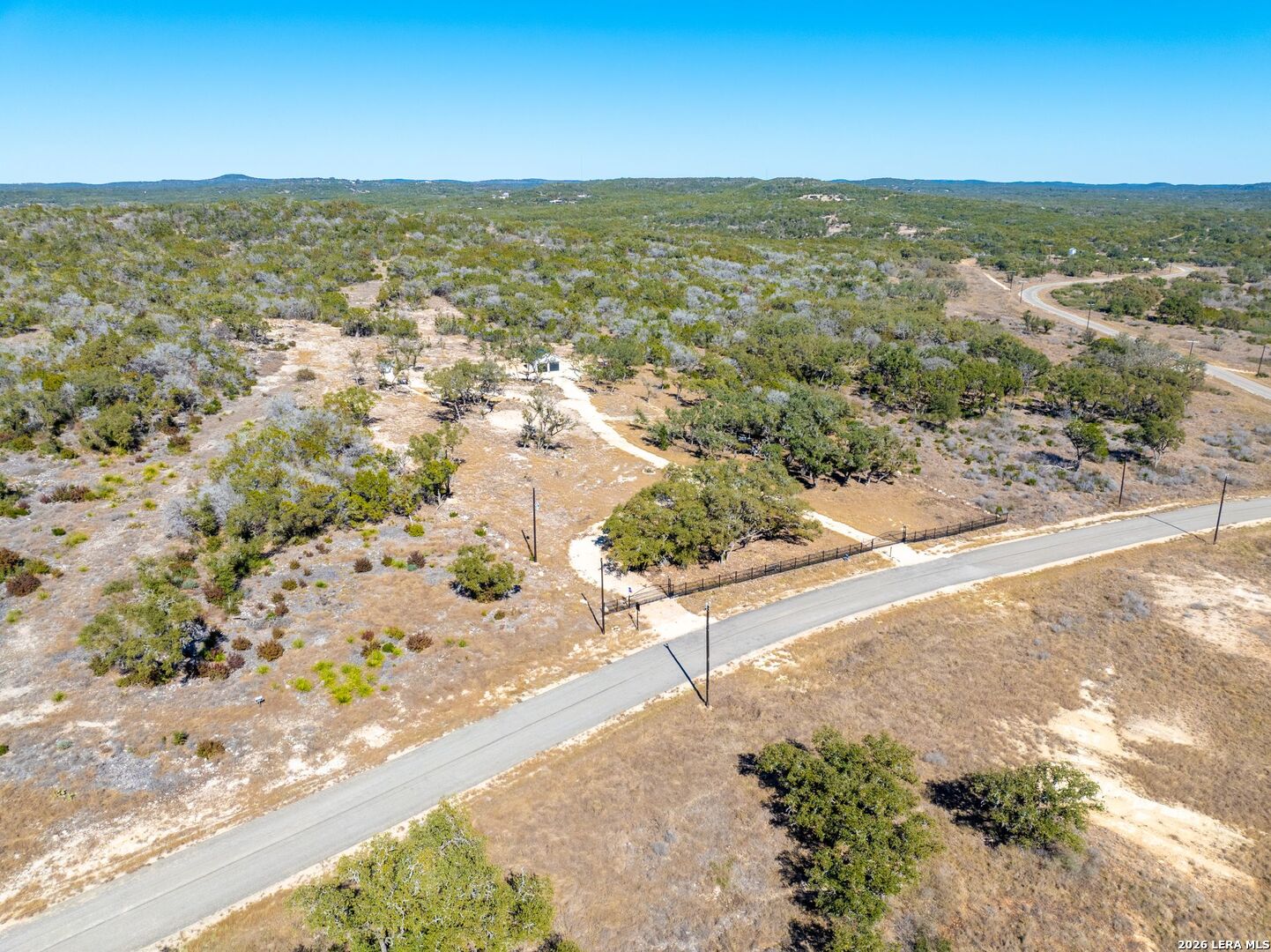 174 Crescent Ridge Hondo, TX 78861 - Photo 3 of 37