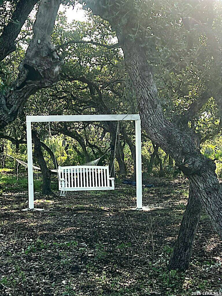 174 Crescent Ridge Hondo, TX 78861 - Photo 33 of 37