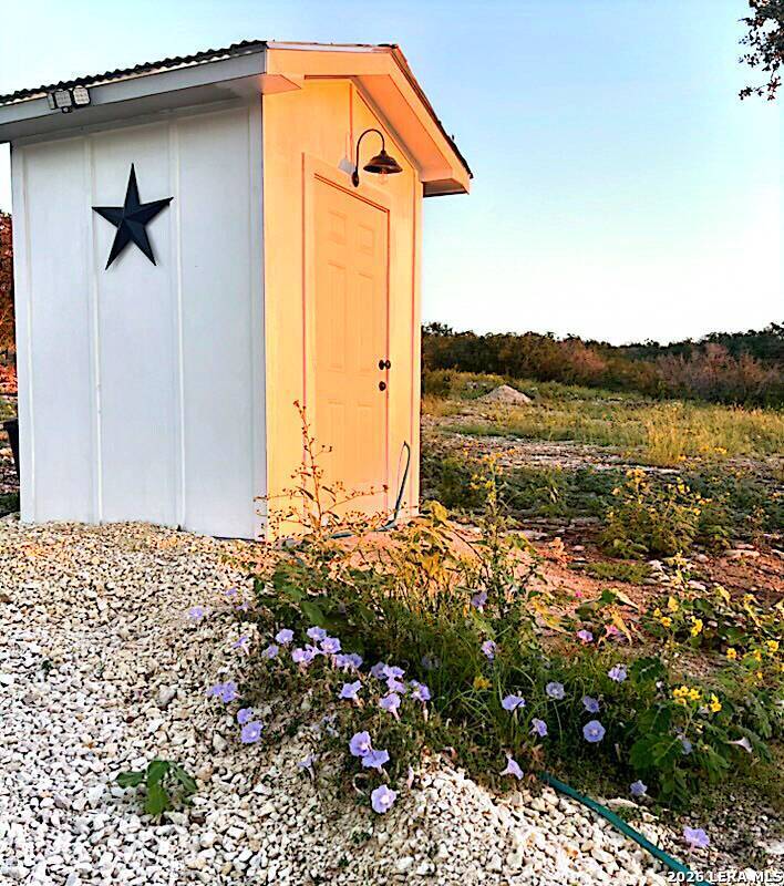 174 Crescent Ridge Hondo, TX 78861 - Photo 35 of 37