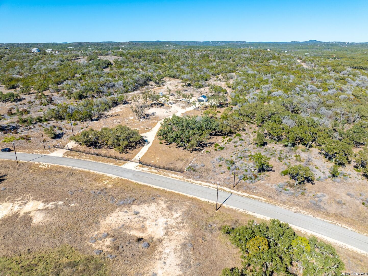 174 Crescent Ridge Hondo, TX 78861 - Photo 9 of 37