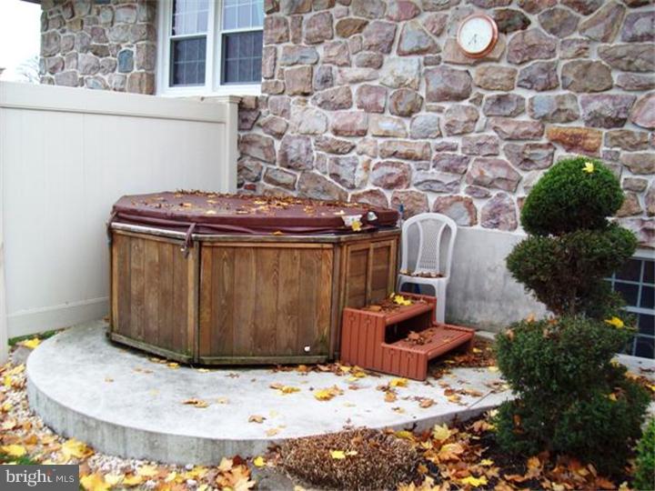 1678 County Line Road Bechtelsville, PA 19505 - Photo 22 of 25 Gallery Image 22