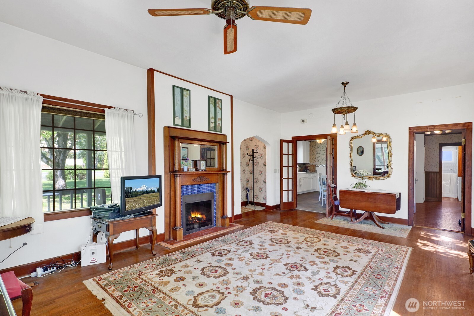 8172 Van Buren Road Everson, WA 98247 - Photo 7 of 33 a living room with furniture rug and window