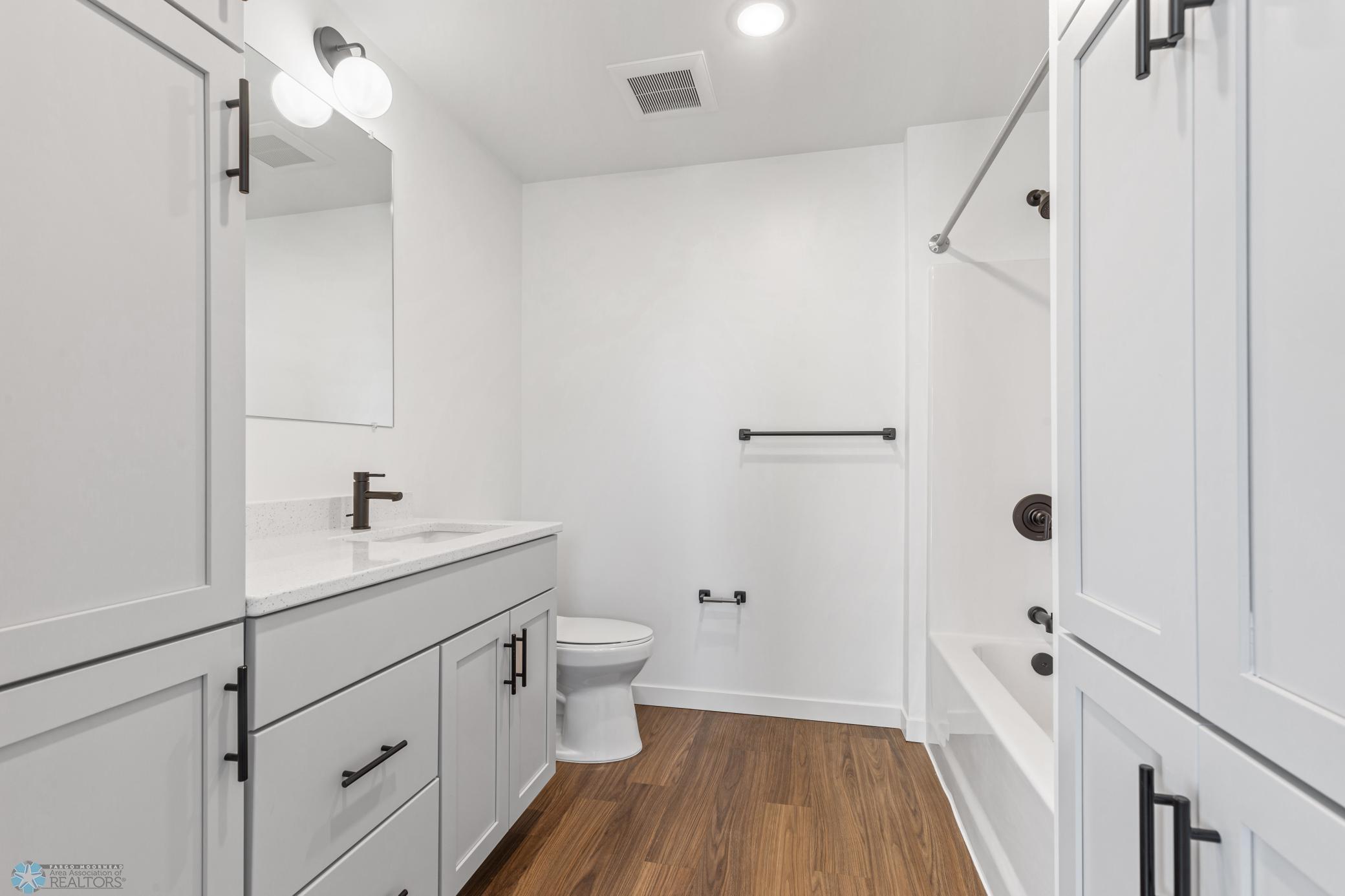 502 8th Street South, Unit 2 Fargo, ND 58103 - Photo 30 of 49