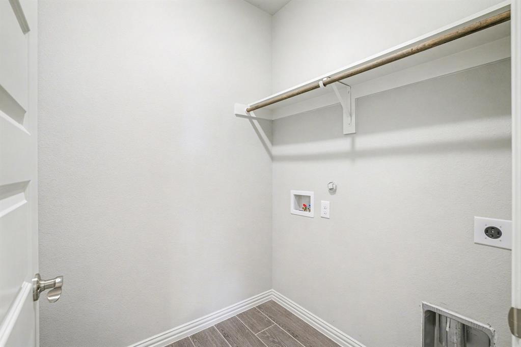 2404 Peebles Lane Denton, TX 76207 - Photo 21 of 30 a view of small space