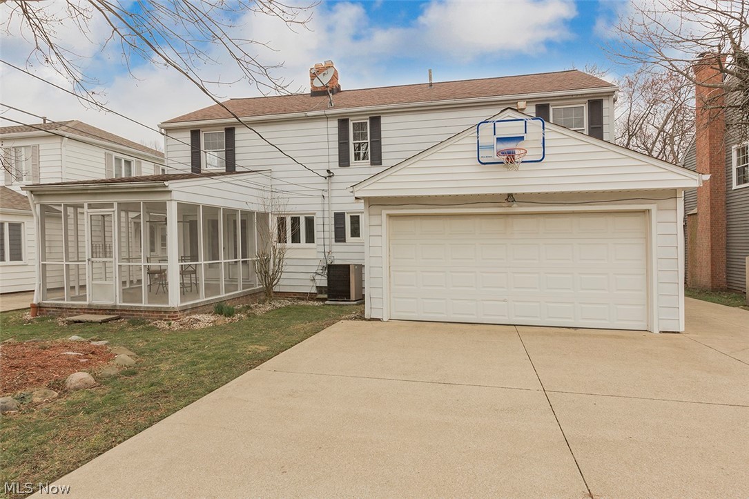 22112 East Byron Road Beachwood, OH 44122 - Photo 2 of 27