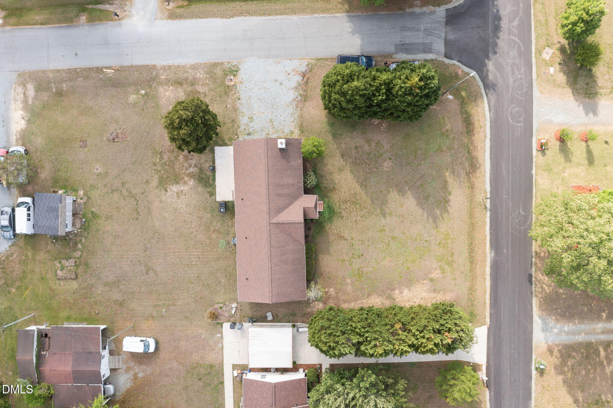 310 Carriage Loop Burlington, NC 27217 - Photo 3 of 34 11-web-or-mls-DJI_0883