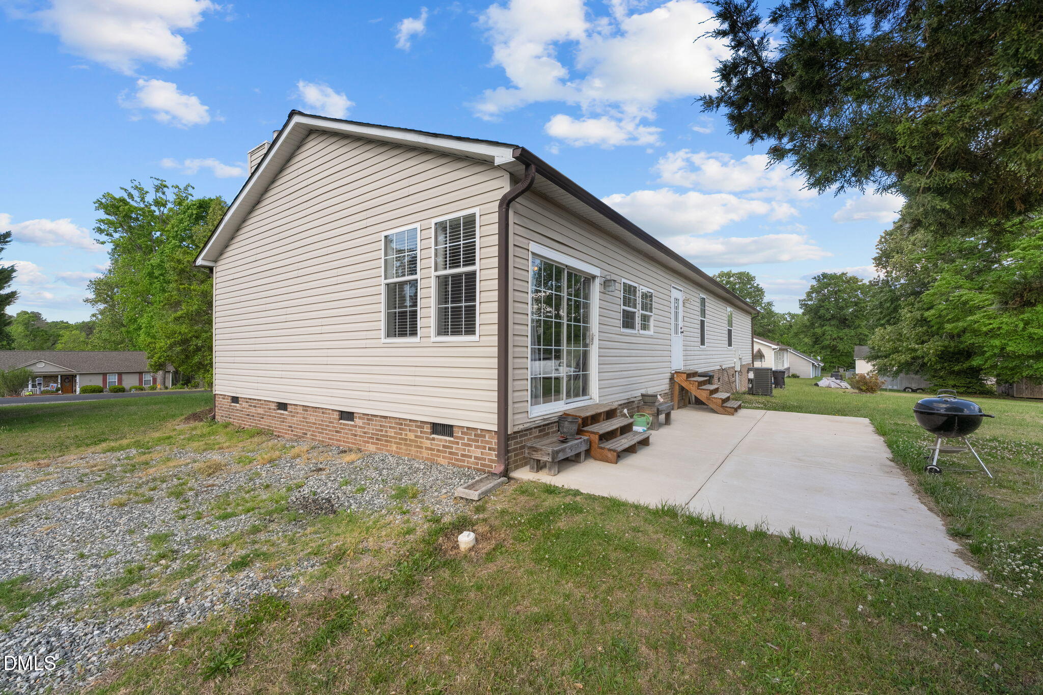 310 Carriage Loop Burlington, NC 27217 - Photo 5 of 34 20-web-or-mls-ROB00022