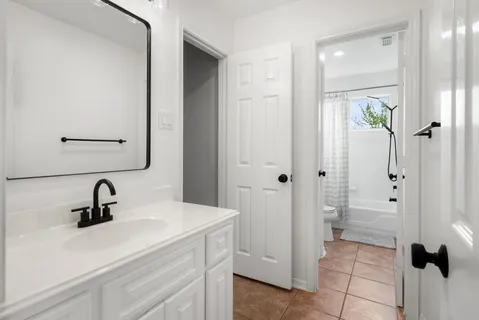 $875,000 | 3401 Zebecca Creek Drive, Austin, TX 78732