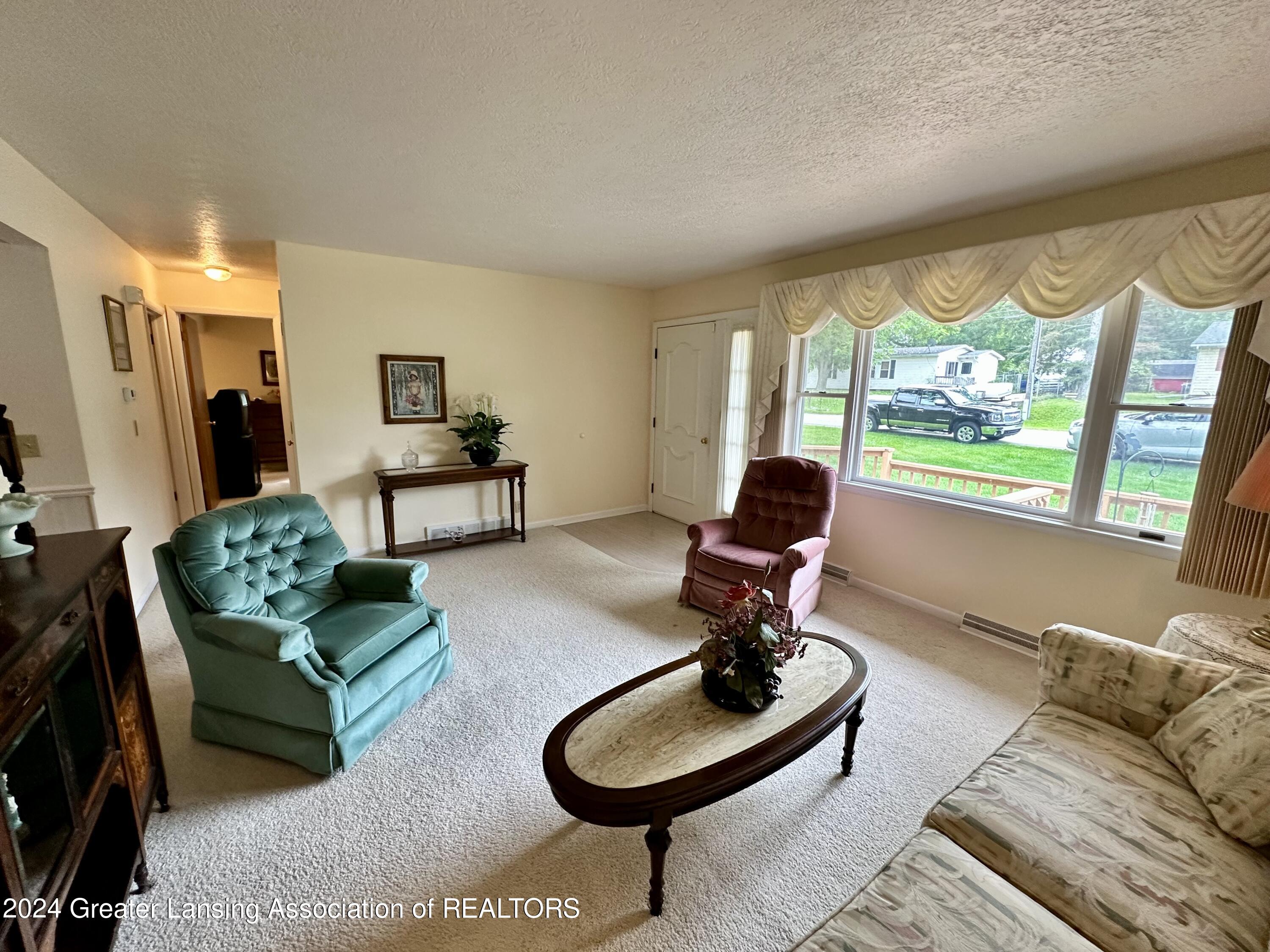 2009 Wabash Road Lansing, MI 48910 - Photo 8 of 50 IMG_7990