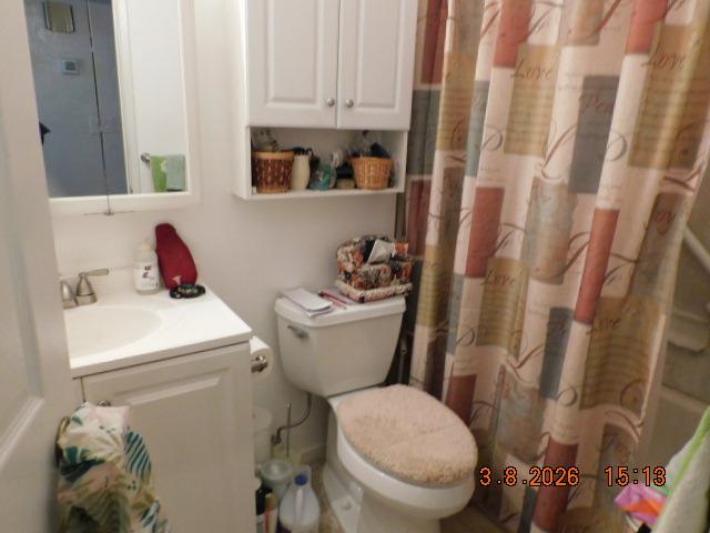 2824 Edison Avenue Sacramento, CA 95821 - Photo 15 of 21 a bathroom with a sink and a toilet