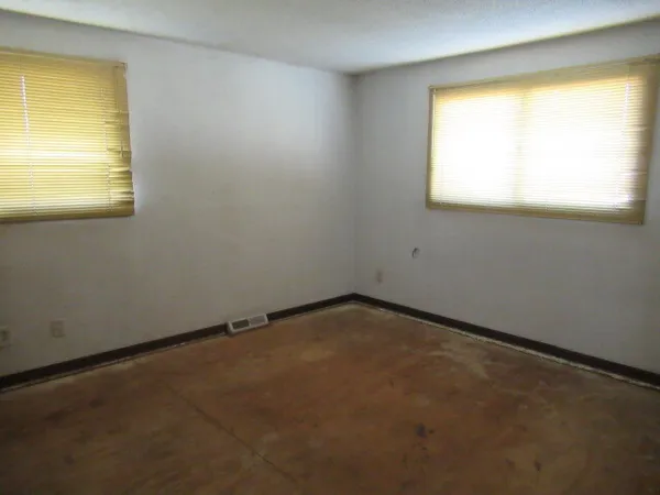 $110,250 | 106 West Lincoln Avenue, Ogden, IL 61859