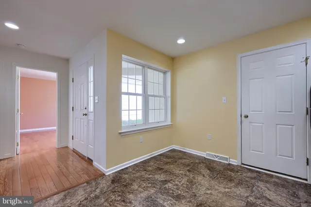 $429,900 | 18 Red Leaf Lane, Lancaster, PA 17602