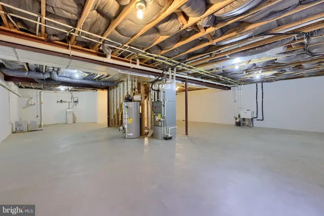 $429,900 | 18 Red Leaf Lane, Lancaster, PA 17602