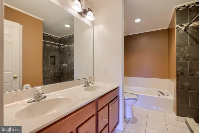 $429,900 | 18 Red Leaf Lane, Lancaster, PA 17602