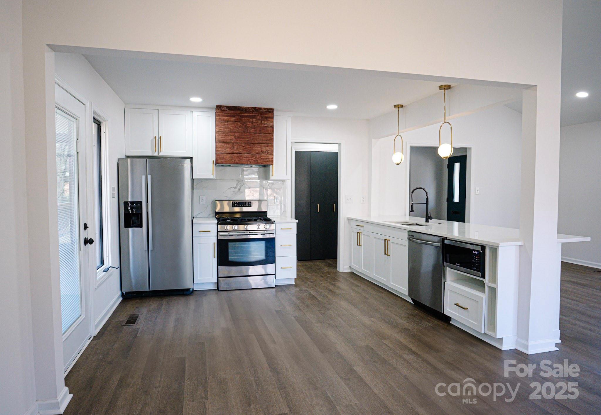 318 South Rhyne Street Dallas, NC 28034 - Photo 15 of 33 Gallery Image 15