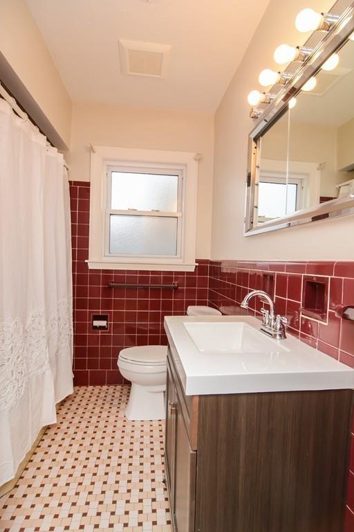 15 Skyline Road Boston, MA 02136 - Photo 19 of 32 Gallery Image 19