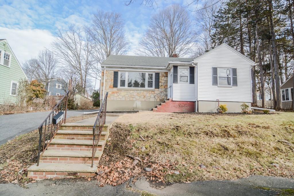 15 Skyline Road Boston, MA 02136 - Photo 4 of 32 Gallery Image 4