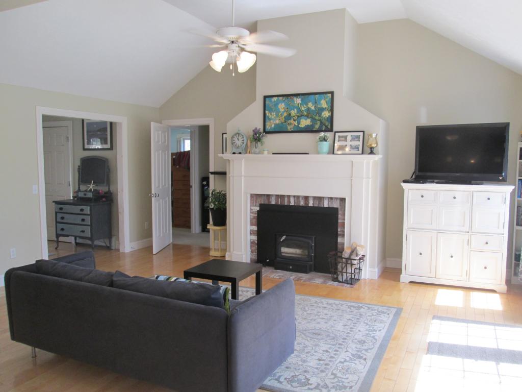 10 Rhodora Drive Amherst, NH 03031 - Photo 11 of 18