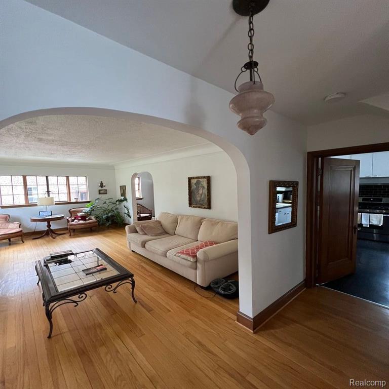 262 Fisher Road Grosse Pointe Farms, MI 48230 - Photo 6 of 47