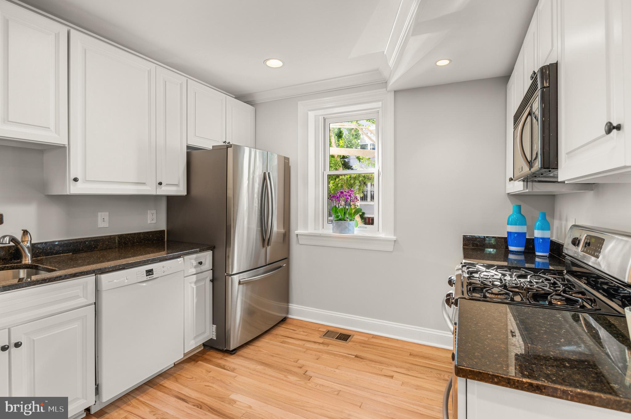 150 Rhode Island Avenue Northwest, Unit 103 Washington, DC 20001 - Photo 10 of 36 Kitchen with new refrigerator
