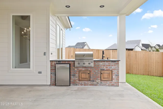 $499,900 | 302 Alexander Palm Avenue, Youngsville, LA 70592