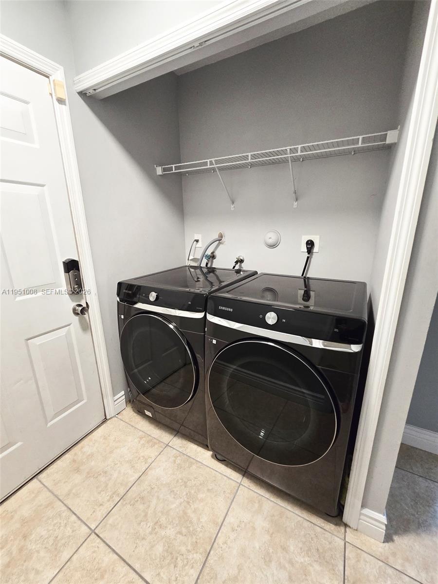 15281 Southwest 26th Terrace Miami, FL 33185 - Photo 33 of 40