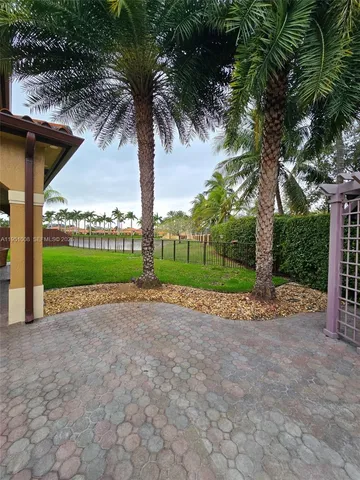 $914,999 | 15281 Southwest 26th Terrace, Miami, FL 33185