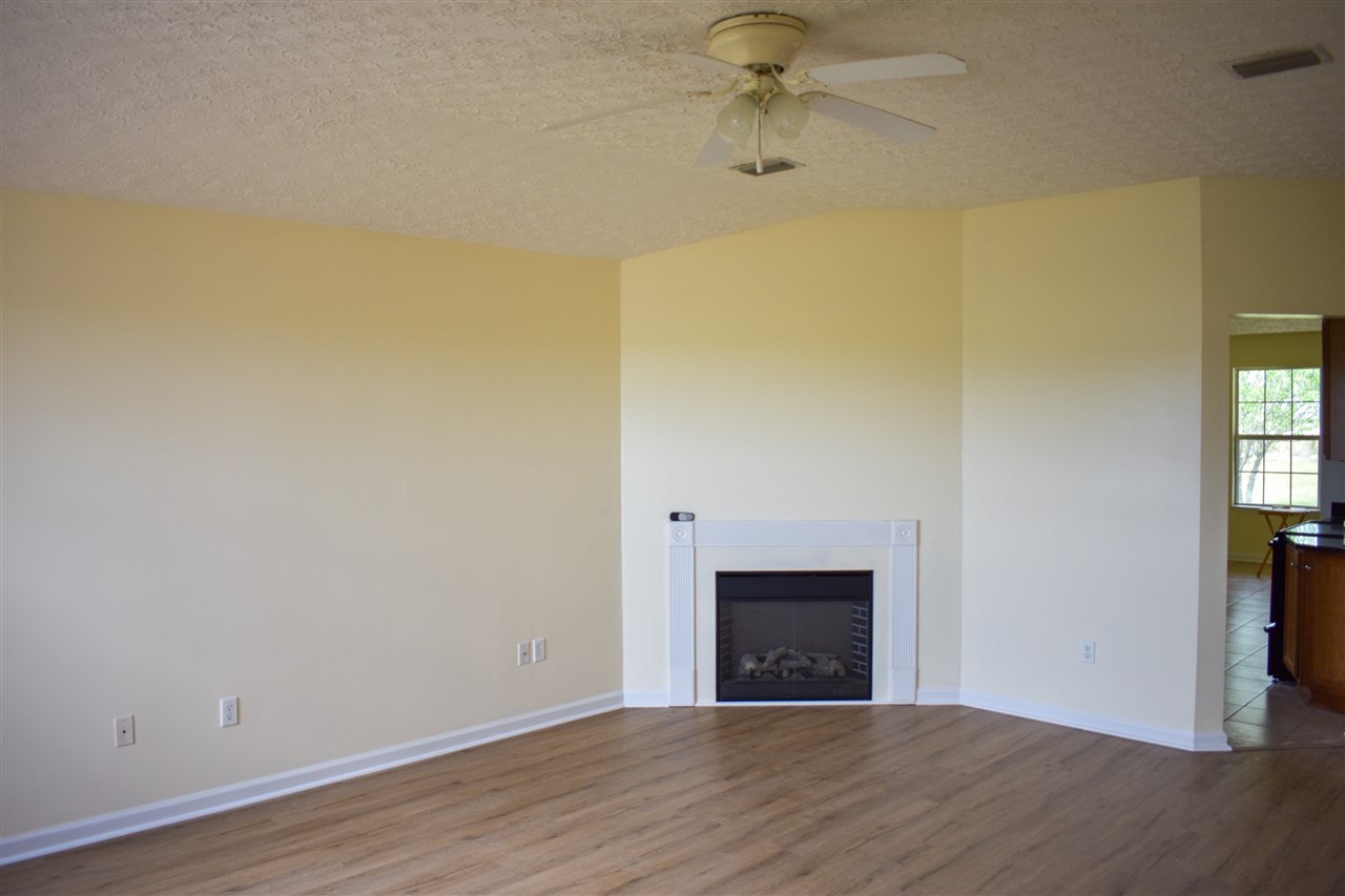9029 Sherman Road Foley, AL 36535 - Photo 7 of 18 Living Room