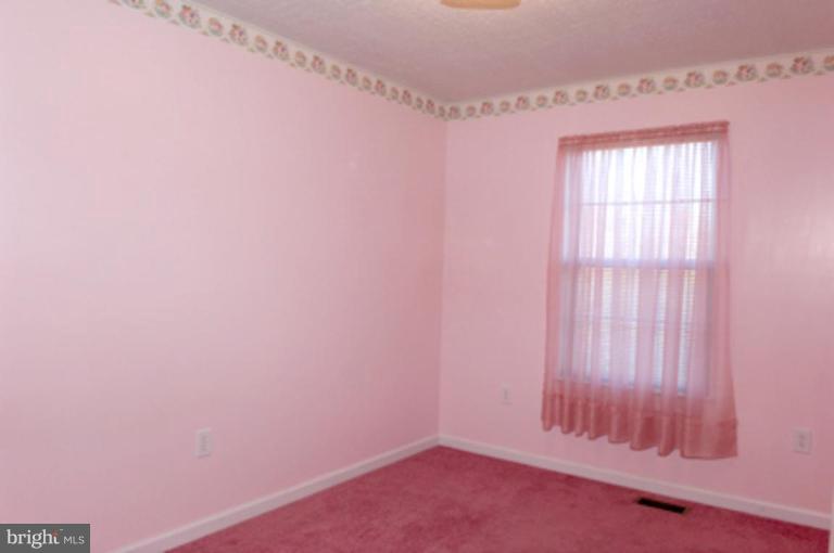 208 Woodrow Road Winchester, VA 22602 - Photo 8 of 10 Bedroom #3