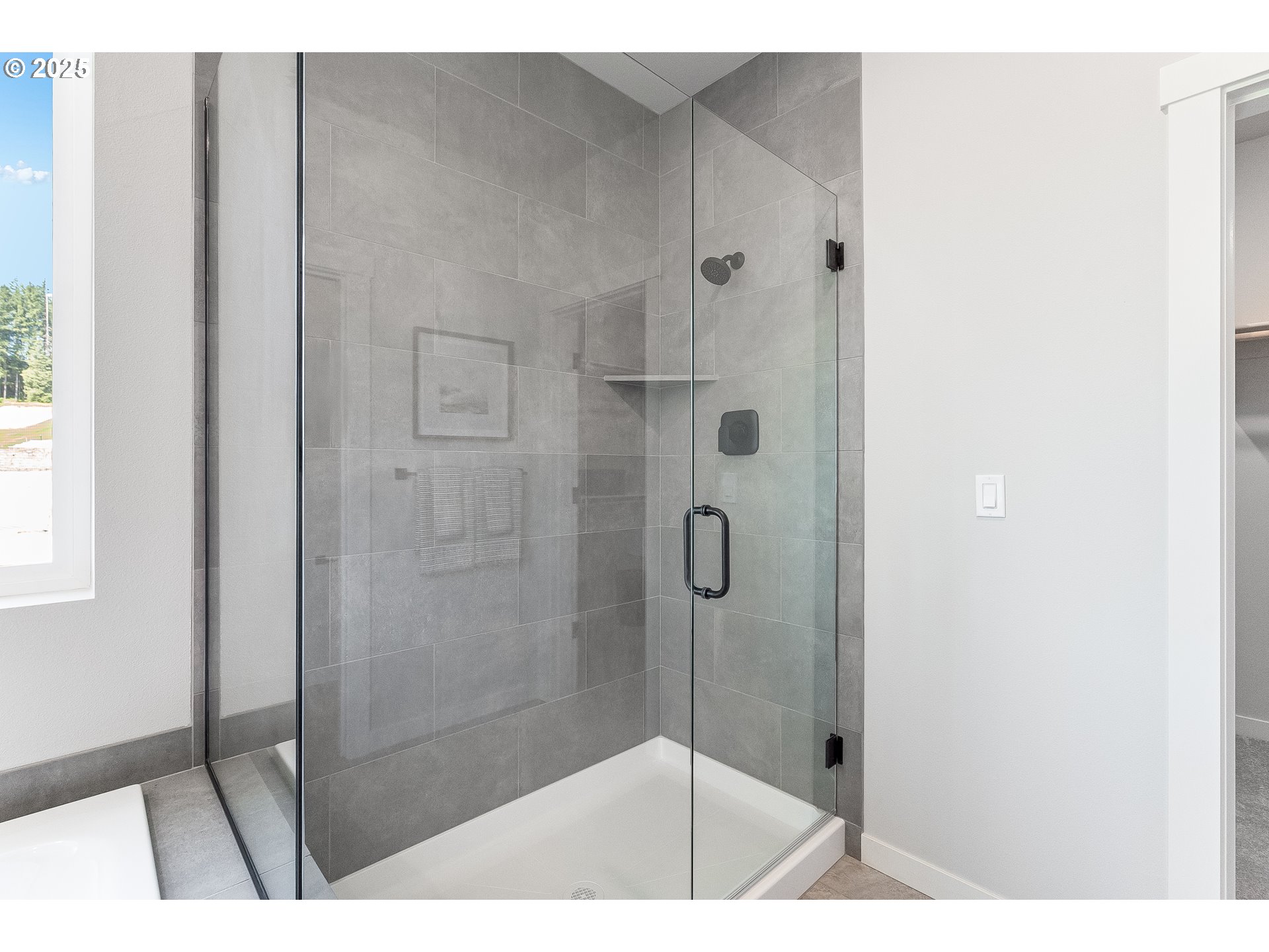 5562 North 88th Avenue Camas, WA 98607 - Photo 48 of 48 a bathroom with a shower