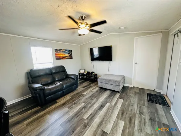 $165,000 | 309 Cottonwood Avenue, Luling, TX 78648