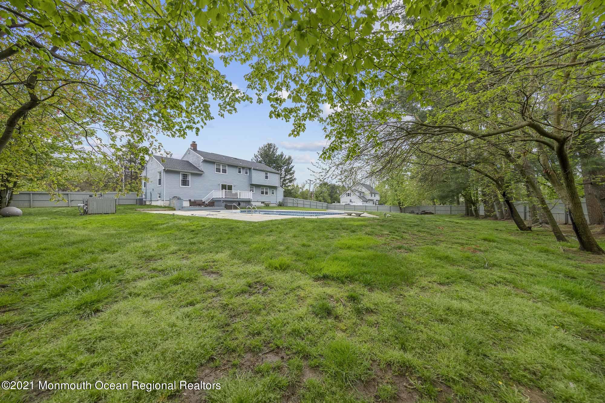 771 Middletown-Lincroft Road, Unit R Middletown, NJ 07748 - Photo 12 of 50 12