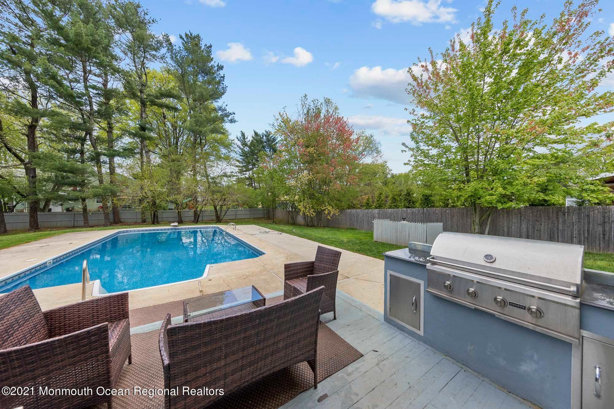 771 Middletown-Lincroft Road, Unit R Middletown, NJ 07748 - Photo 4 of 50 4