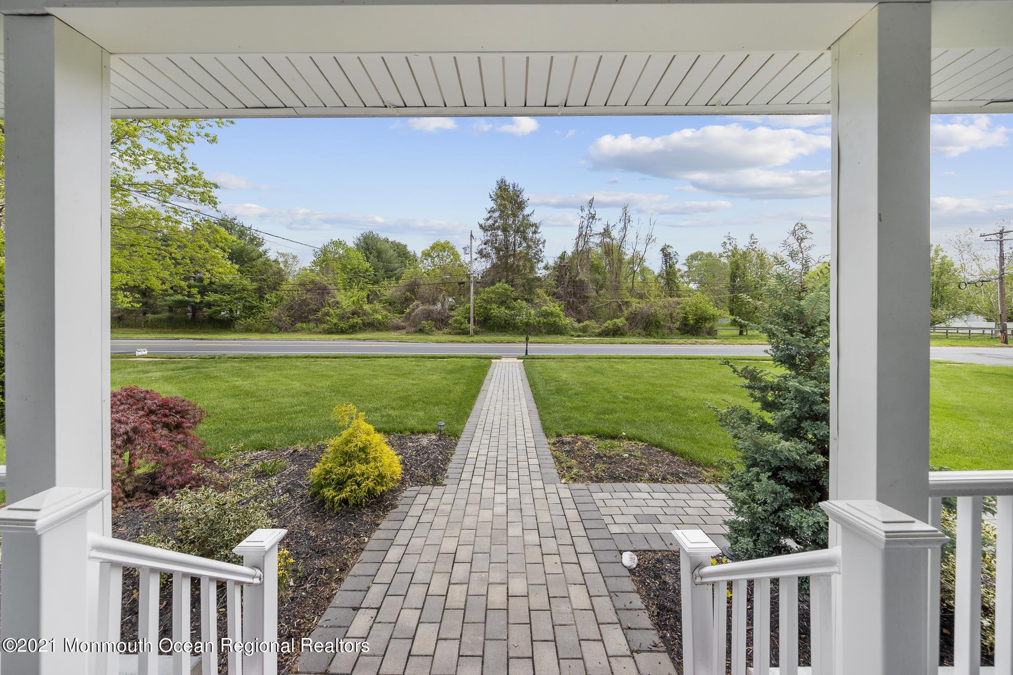 771 Middletown-Lincroft Road, Unit R Middletown, NJ 07748 - Photo 8 of 50 8