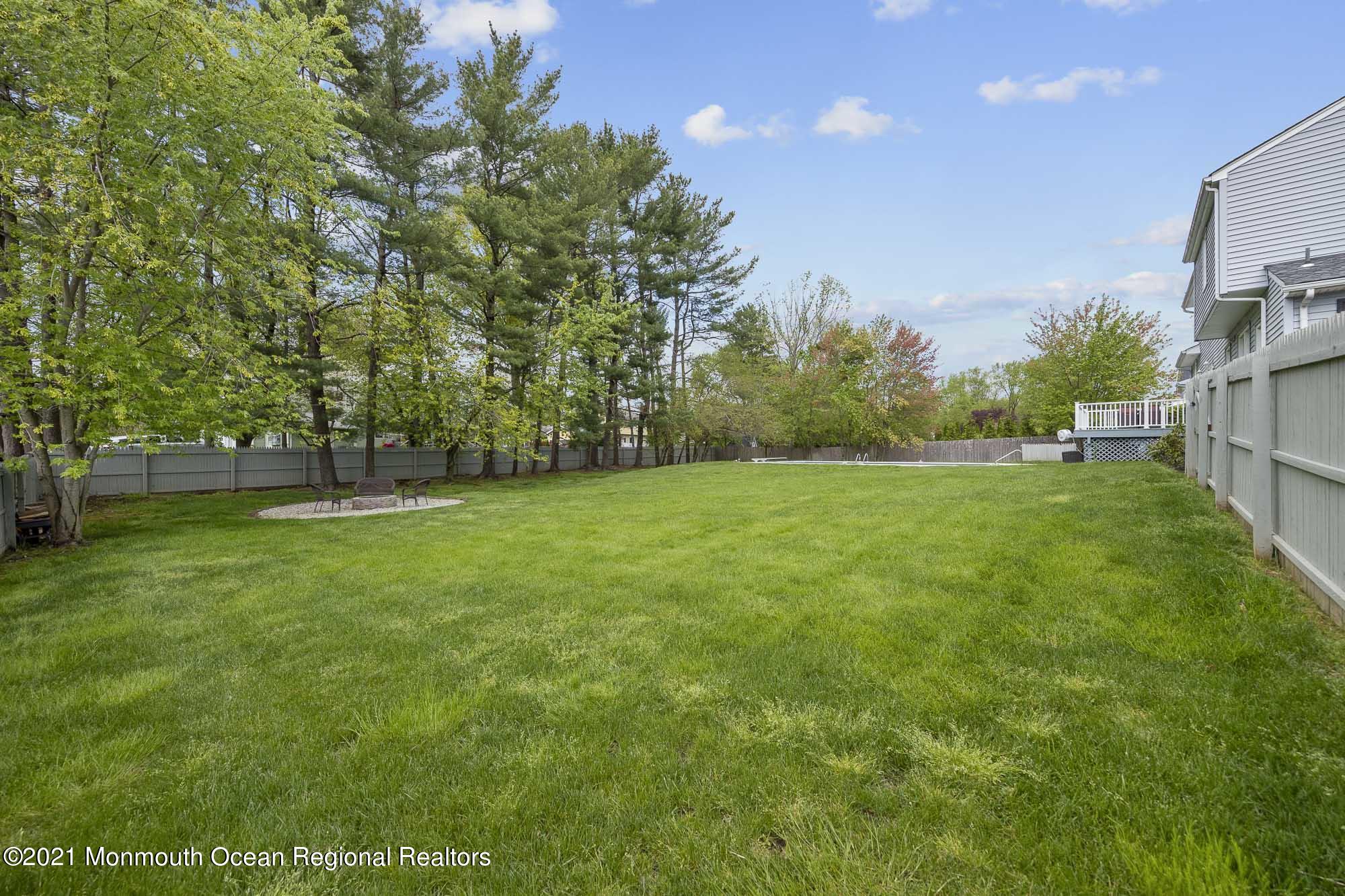 771 Middletown-Lincroft Road, Unit R Middletown, NJ 07748 - Photo 9 of 50 9